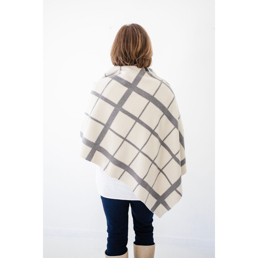 Henriette Poncho - Grey/Ecru