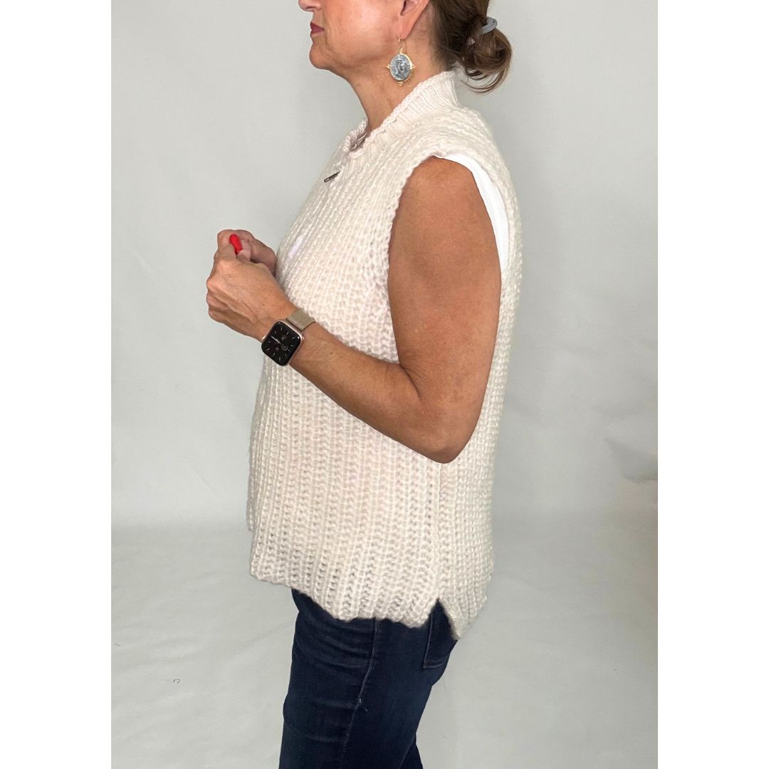 Tara Zip Vest - Almond
