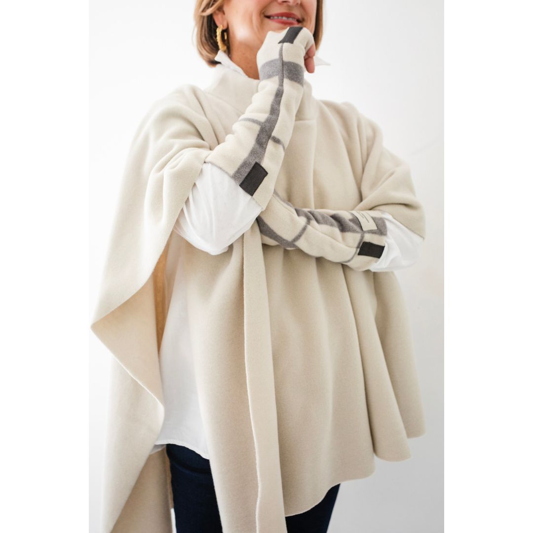 Agnes Poncho - Ecru